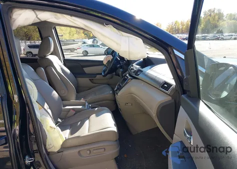 2016 Honda Odyssey Touring/Touring Elite из США, поврежденный, VIN 5FNRL5H98GB067293